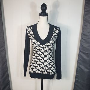 QUICKSILVER Black White Swan Novelty Print Fitted V-Neck Sweater Size XS